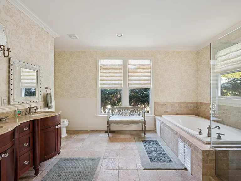 309 Old Sag Harbor Rd — Photo 12