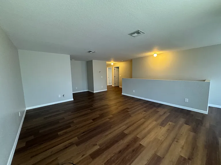 1305 Congress Ave — Photo 14