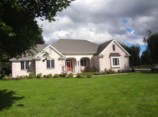 N7099 High View Dr, Sheboygan, WI 53083