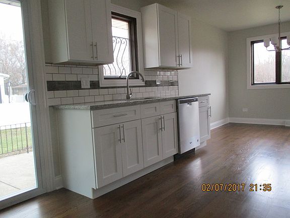 5th image of 12536 S Parkside Ave