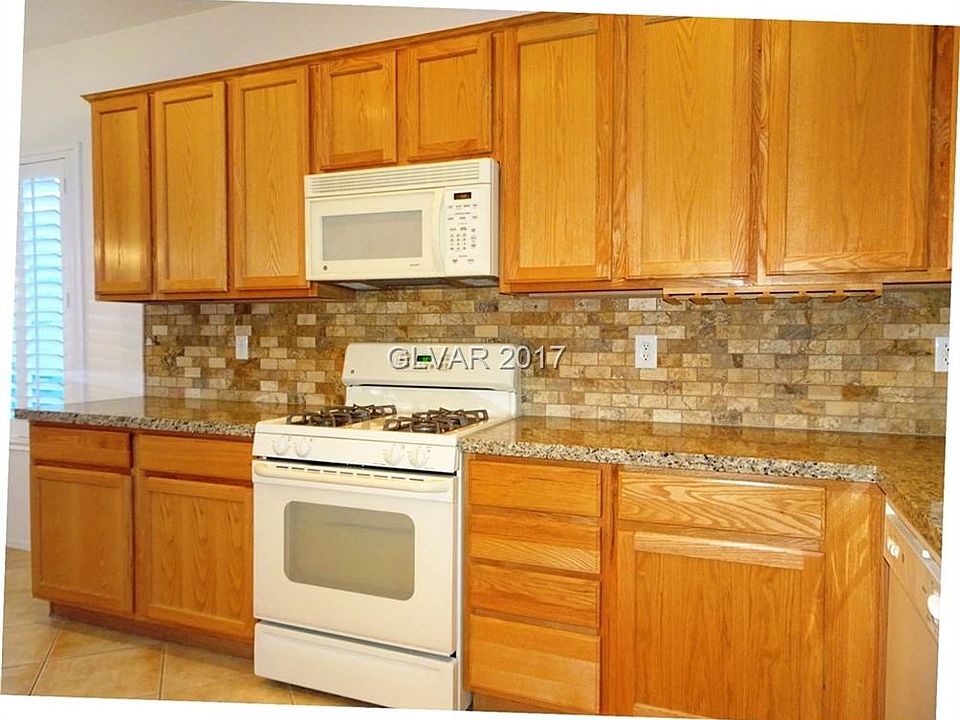 2nd image of 2288 Garden City Ave