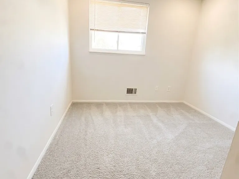 114 Drexel Dr — Photo 6