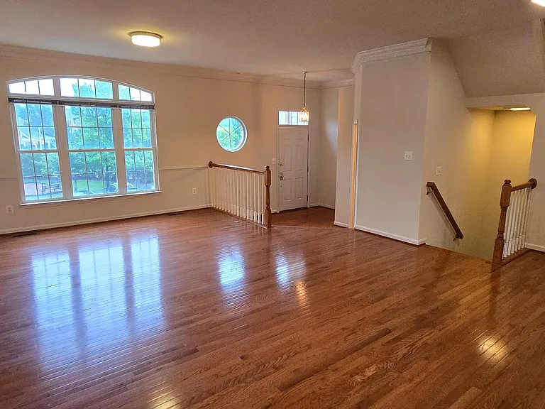 22614 Welborne Manor Sq — Photo 16