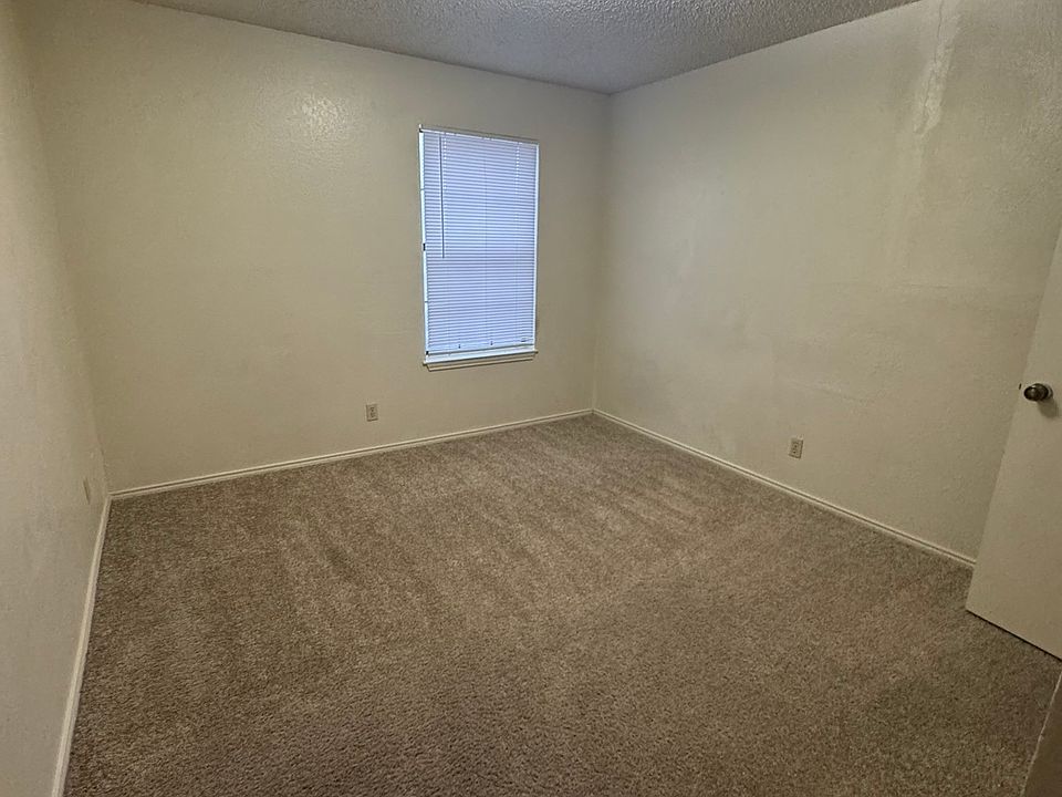 Right Bedroom