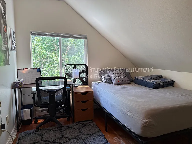 411 4th Ave S #3 — Photo 31