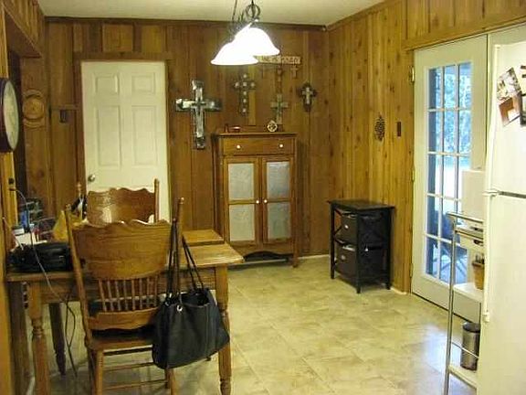 5th image of 375 Neel Ave