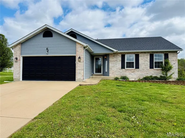 2 Trail Blaze Cir, Festus, MO 63028