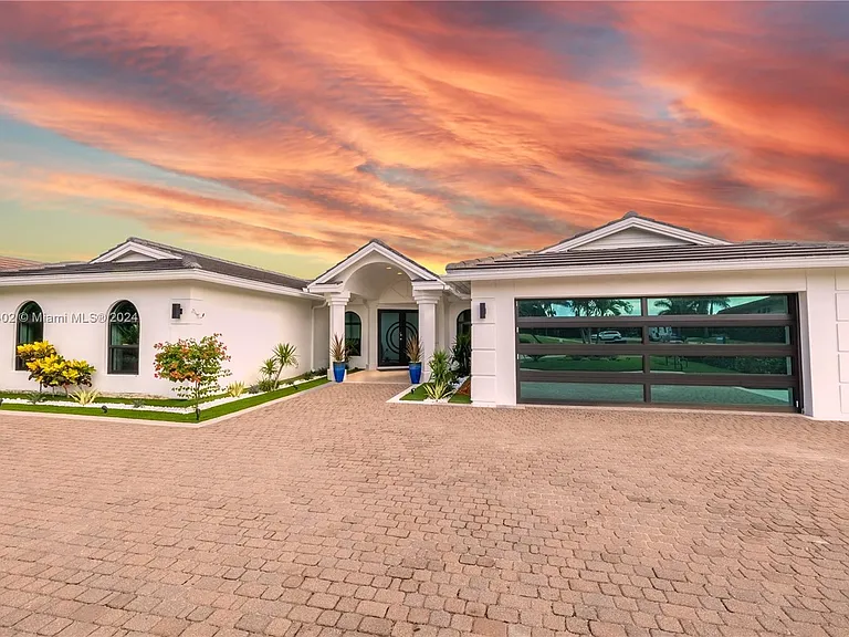 1575 Osprey Ave — Photo 49