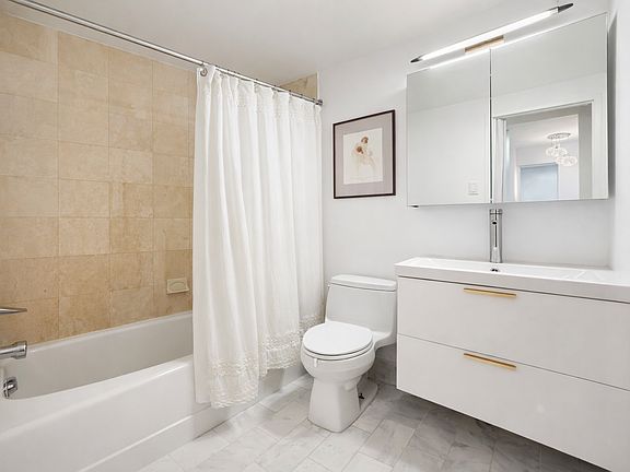 4th image of 300 Albany St APT 6O