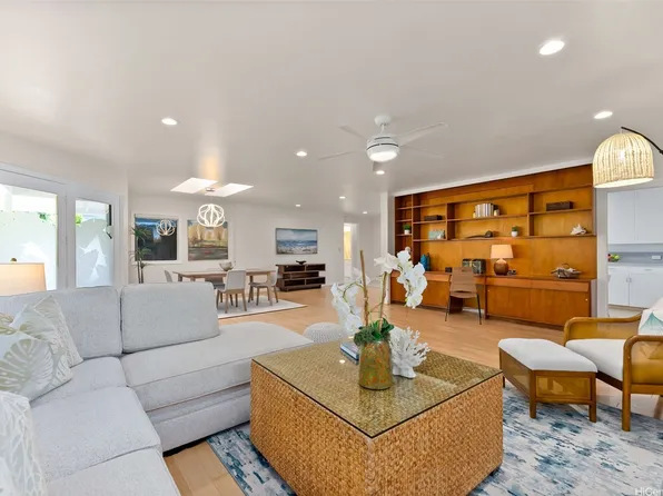 2432 Myrtle St, Honolulu, HI 96816