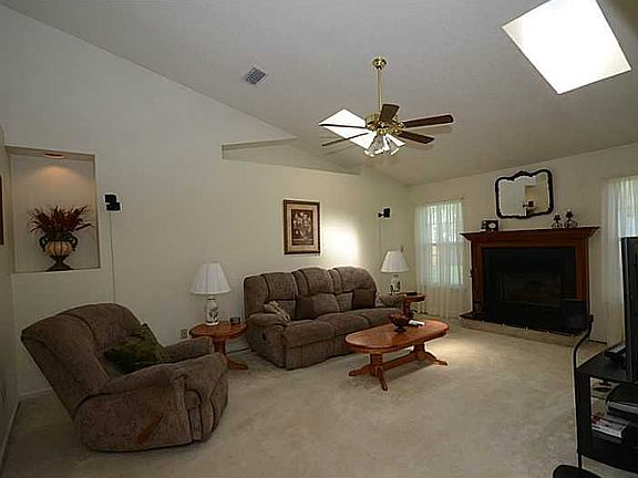 2nd image of 770 Melrose Ter