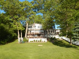 39445 N Channel View Dr, Antioch, IL 60002