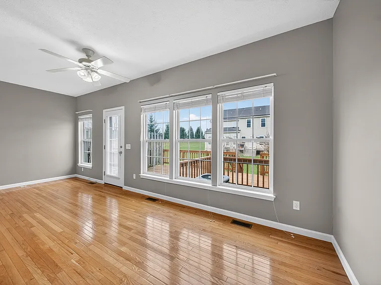 109 Clay Ct — Photo 4