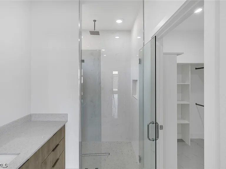 1142 Edelweiss St E — Photo 14