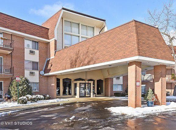3rd image of 1198 Royal Glen Dr APT 130