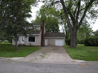 1914 6th St, White Bear Lake, MN 55110