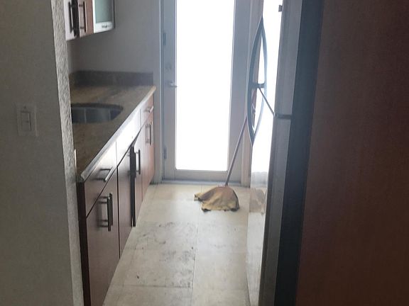 4th image of 1010 Pennsylvania Ave APT 8