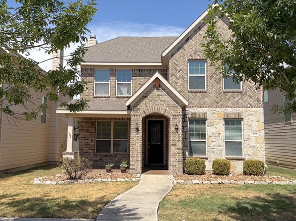 1049 Marietta Ln