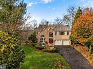 11906 Champion Lake Ct, Herndon, VA 20170