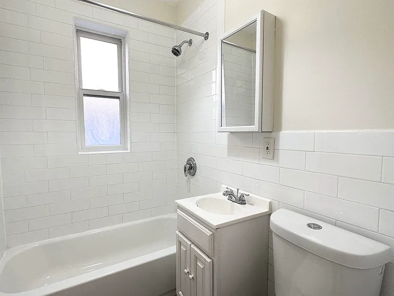 160 Vroom St #41 — Photo 3