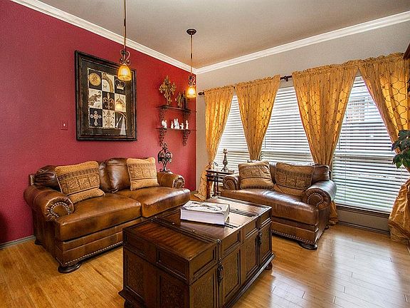 4th image of 2709 Royal Troon Dr