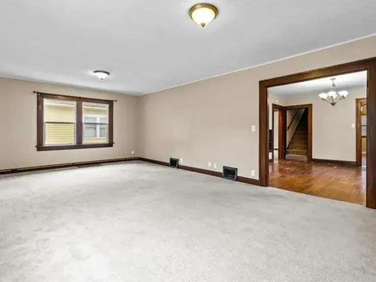 1028 Columbia Ave — Photo 6