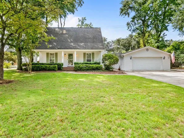1055 Grand Concourse St, Charleston, SC 29412
