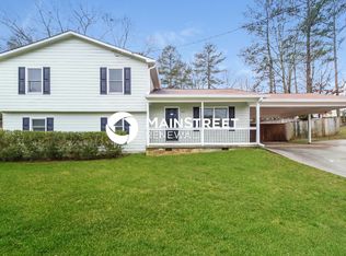 784 Marthas Dr, Lawrenceville, GA 30045