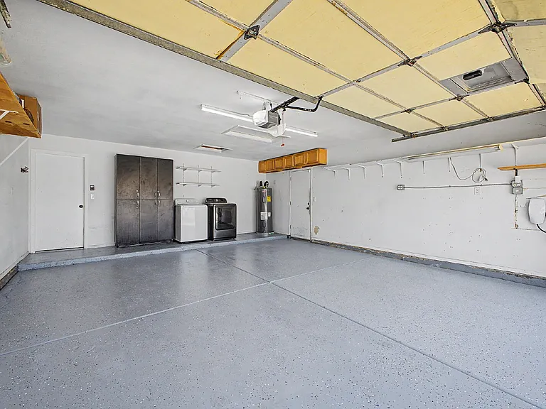 1301 E Taro Ln — Photo 27