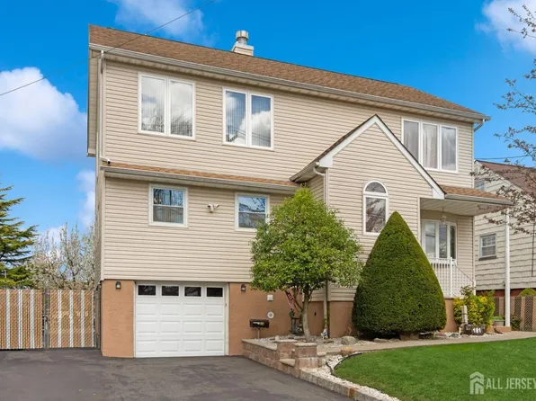 181 Wall St, Metuchen, NJ 08840