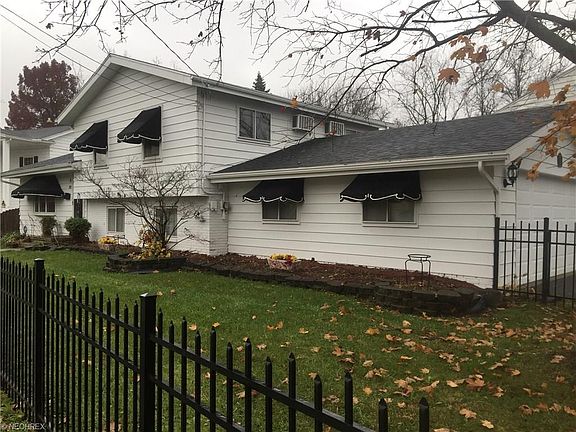 5th image of 557 Cliffside Dr