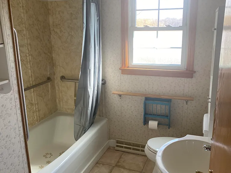 2563 Main St — Photo 11
