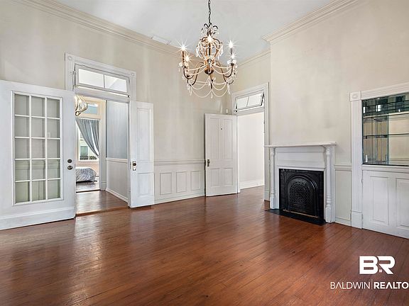 2nd image of 207 Dexter Ave