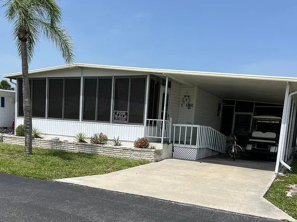 279 Lacosta St, Nokomis, FL 34275