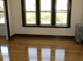 319 E 79th St APT 308, Chicago, IL 60619