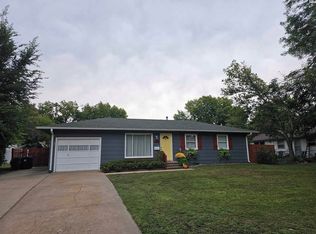 425 S 3rd St, Lindsborg, KS 67456