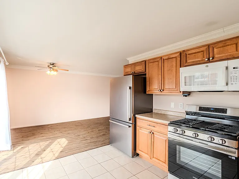 474 Fox Hills Dr N #2 — Photo 5