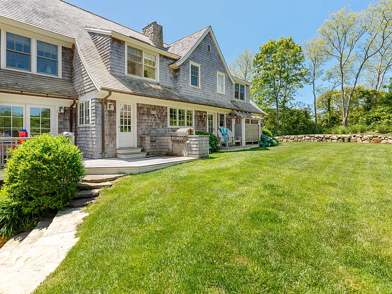 28 Washington Dr — Photo 30