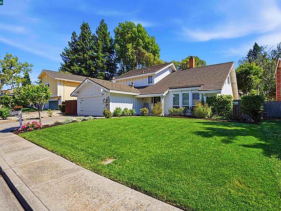 3rd image of 589 Zephyr Cir