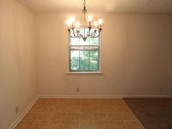5th image of 256 Meadowview Dr #3