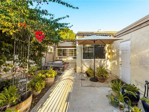 5573 E Vista Del Rio, Anaheim, CA 92807