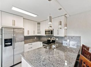 2588 Garden Ct, Hollywood, FL 33026