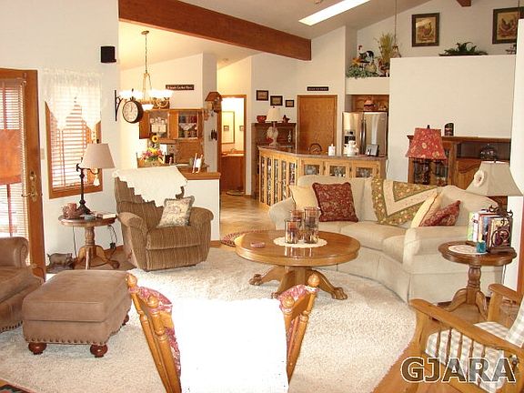 4th image of 506 Tiara Dr