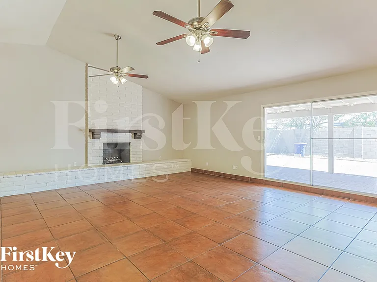 2670 W McNair St — Photo 2