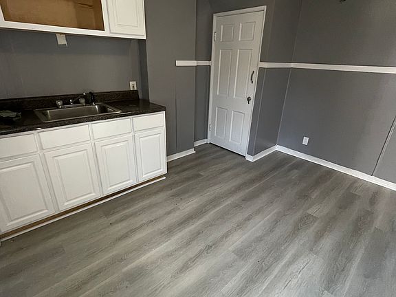 3rd image of 361 Millicent Ave
