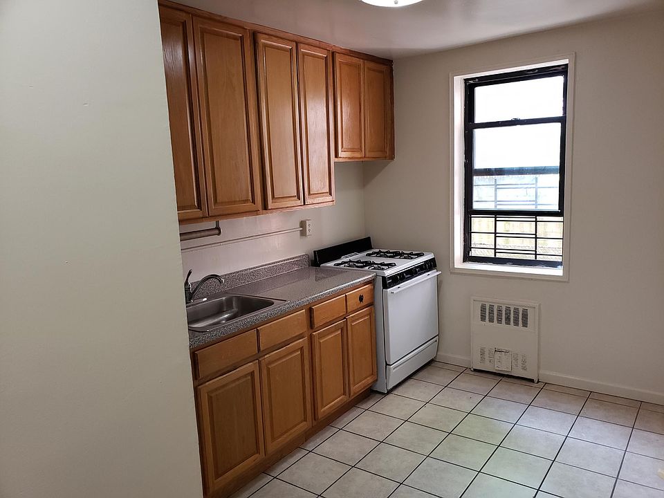 1st image of 17530 88th Ave