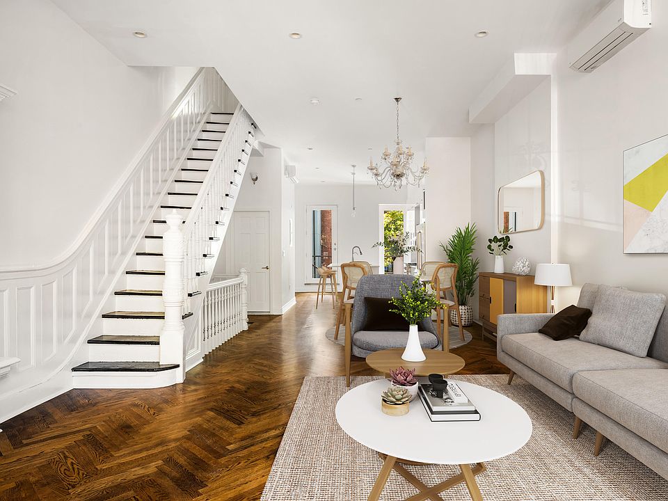 1st image of 270 W 132nd St #A