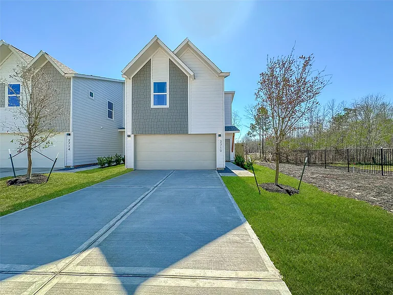 2710 Discovery Trails Ct — Photo 3