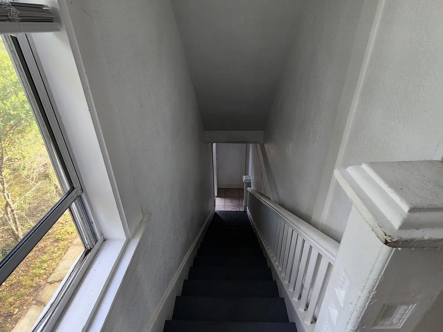 2 bed, 950 sqft, $1,250 — Photo 2
