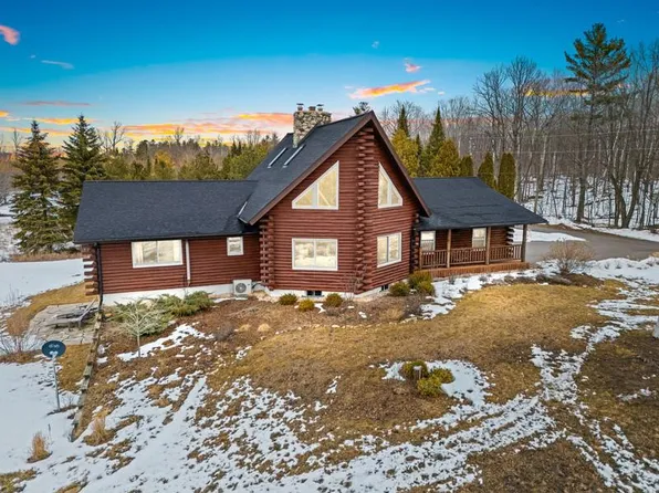 1050 N Berry Ln, Ellison Bay, WI 54210